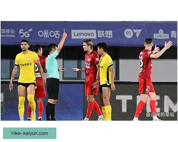 足球赛事判罚争议频发 VAR介入成焦点